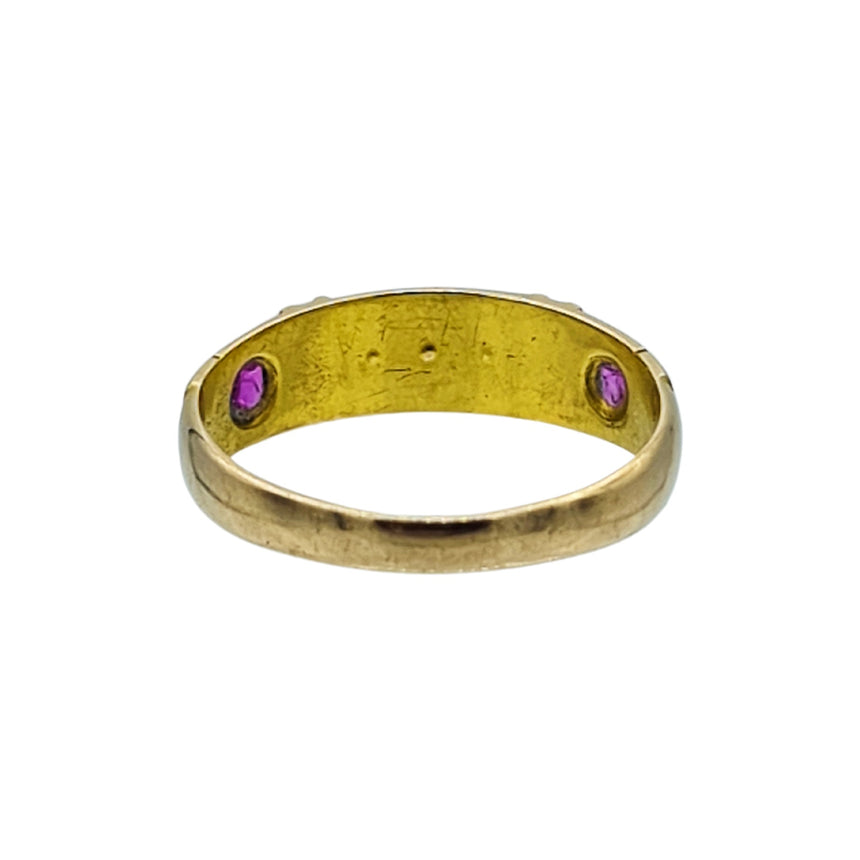image Beads, silk and gemstones