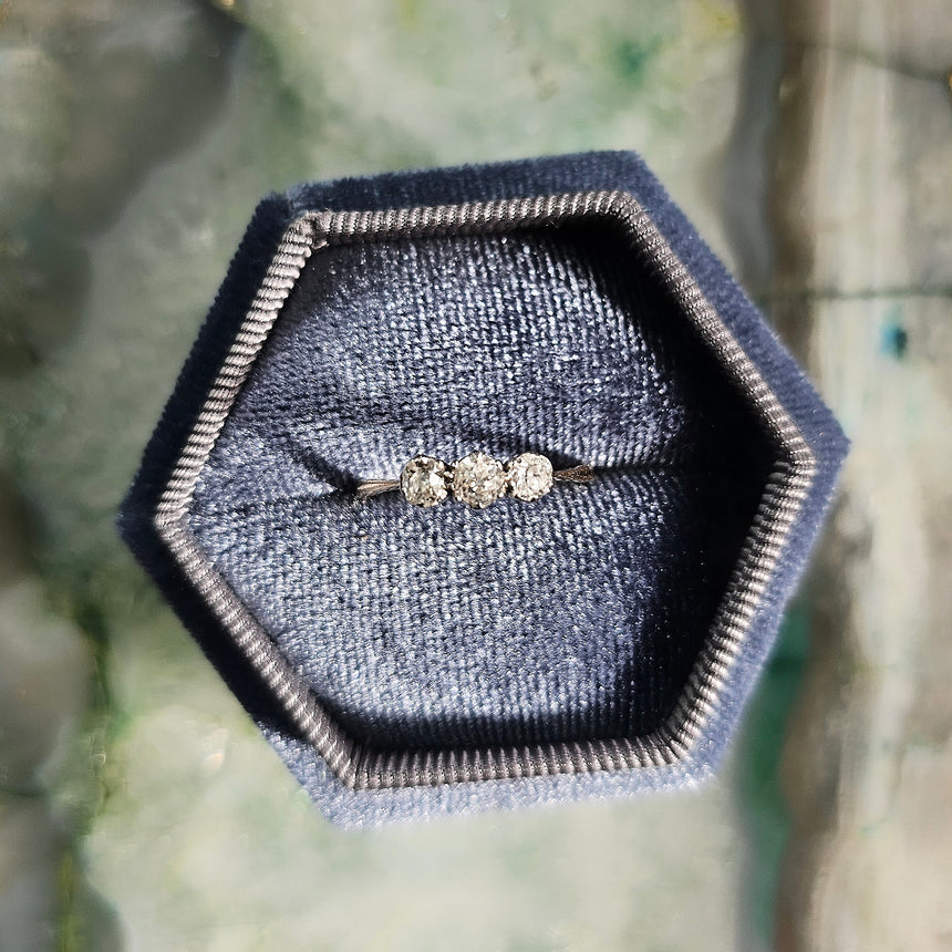 image Beads, silk and gemstones