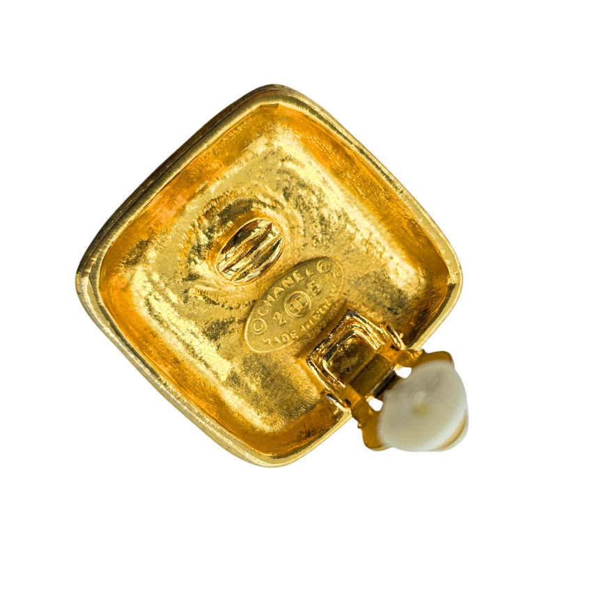 image Beads, silk and gemstones