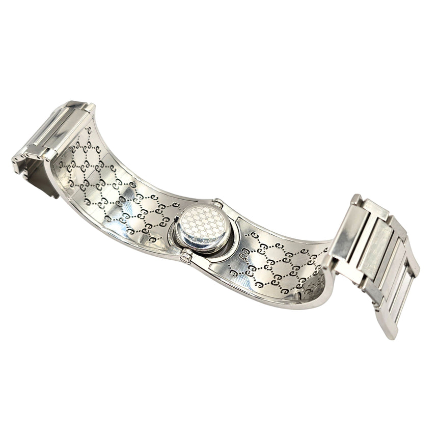 image Beads, silk and gemstones
