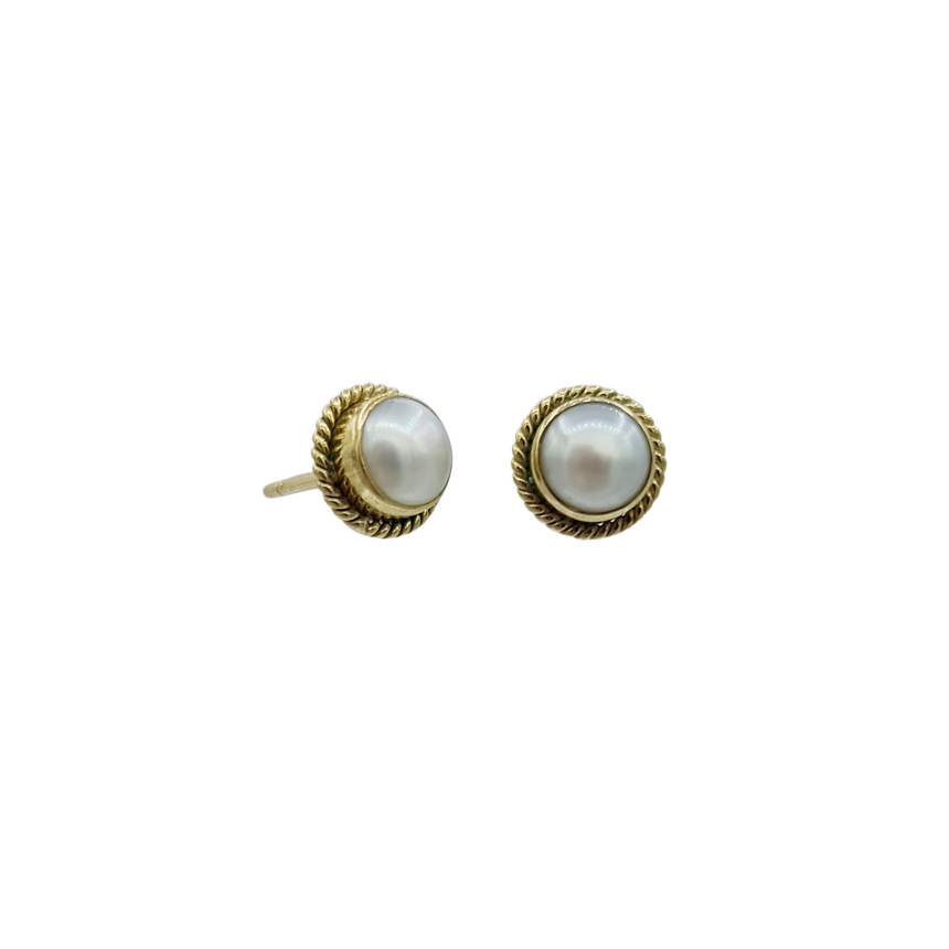 image Beads, silk and gemstones