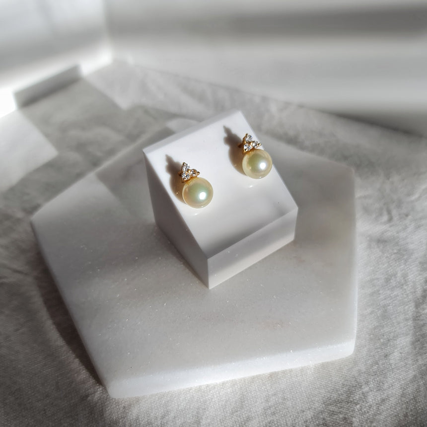 image Beads, silk and gemstones