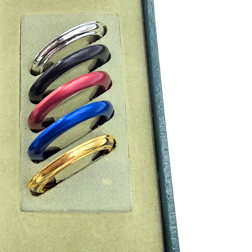 image Beads, silk and gemstones